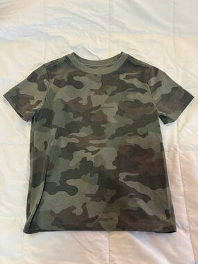 Cat & Jack Camo Short Sleeve Tee in Olive and Brown